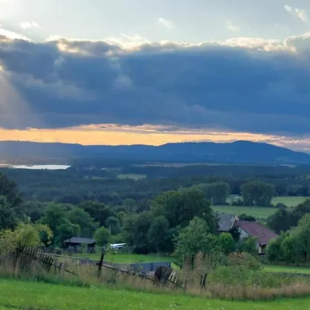 مكان تخييم Glamping V Lese Vyhledem Provodin